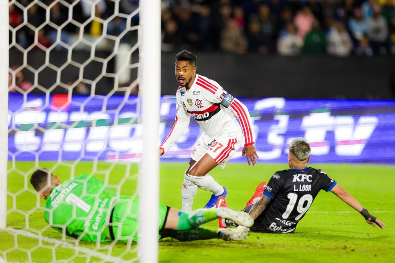 Ousadia de Leonardo Jardim deu certo. Tirou Pedro, um dia depois de convocado. E Bruno Henrique desequilibrou. Flamengo venceu e ironizou Abel. ‘Desfrutem’