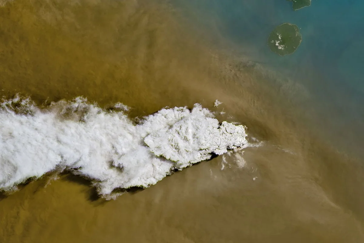Imagem de erupção de vulcão na Indonésia - Metrópoles