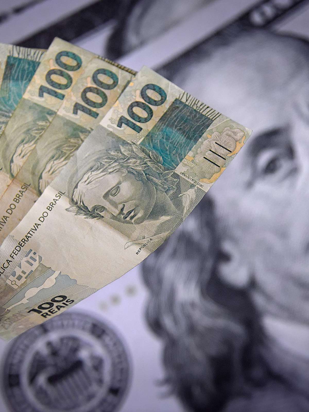 Super Quarta: decisões sobre juros no Brasil e nos EUA devem ir em direções opostas; veja análises
