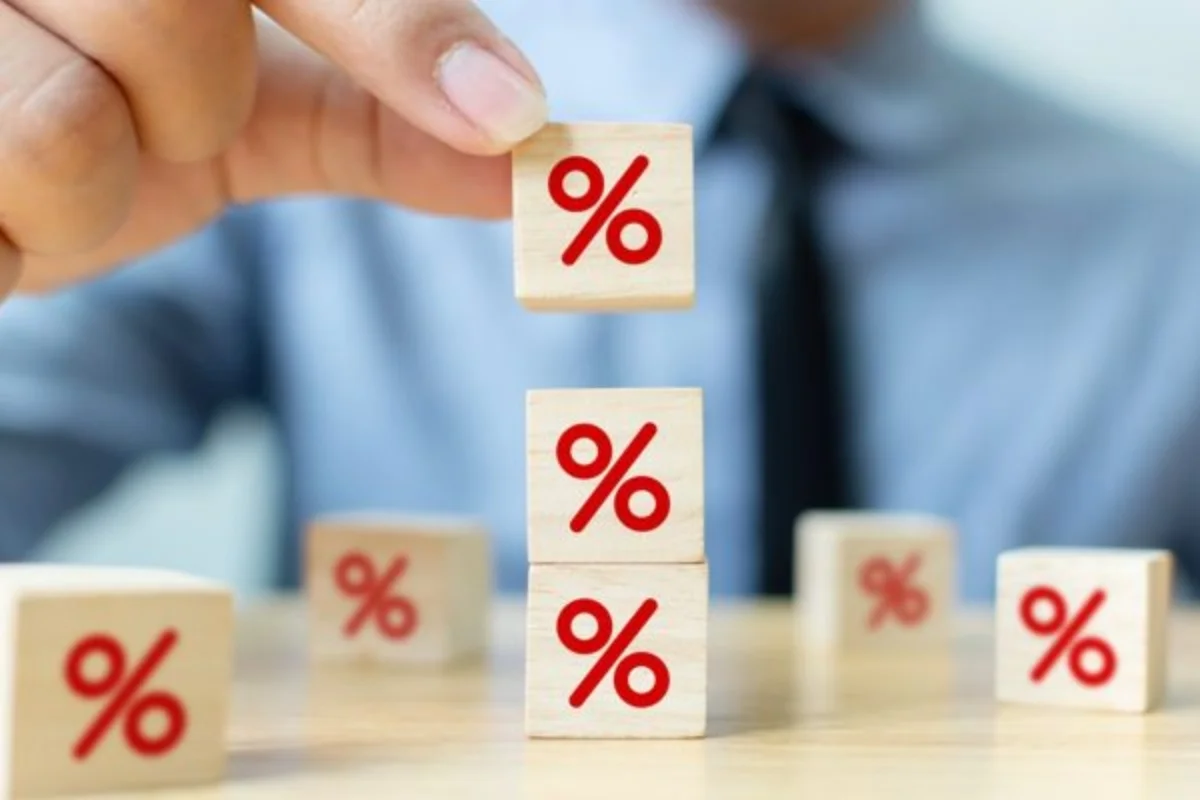 Como o aumento dos juros nos EUA abala a economia global e afeta seu bolso