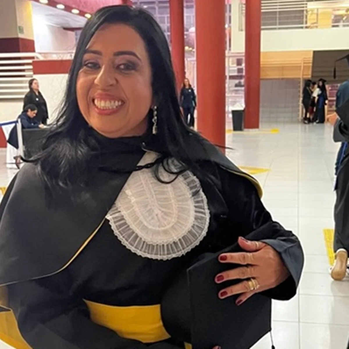 Salão no DF onde professora recebeu injeção não tinha alvará e nem CNPJ