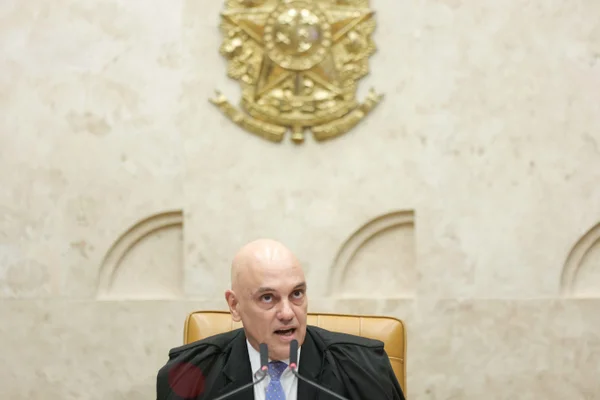Senadores se mobilizam para ir a Brasília no dia em que STF julgará Moraes