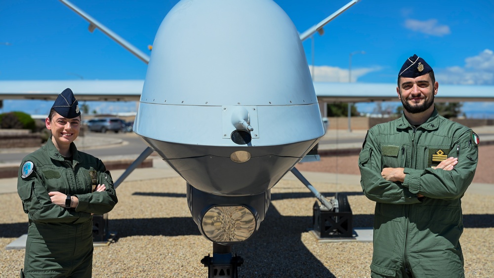 Imagem relacionada à notícia: Força aérea italiana fortalece a prontidão da OTAN através do MQ- 9 treinamento no Holloman