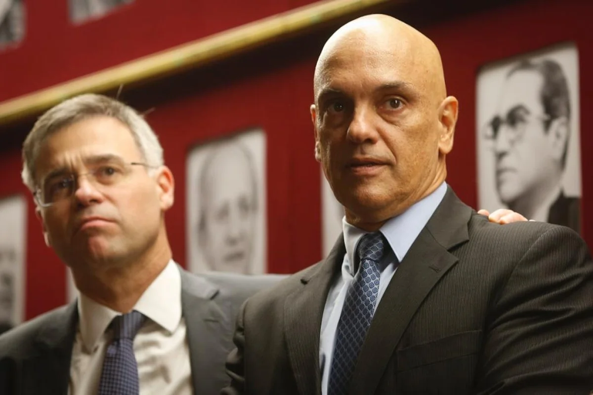 Moraes pede a Fachin quebra completa do sigilo do Caso Master