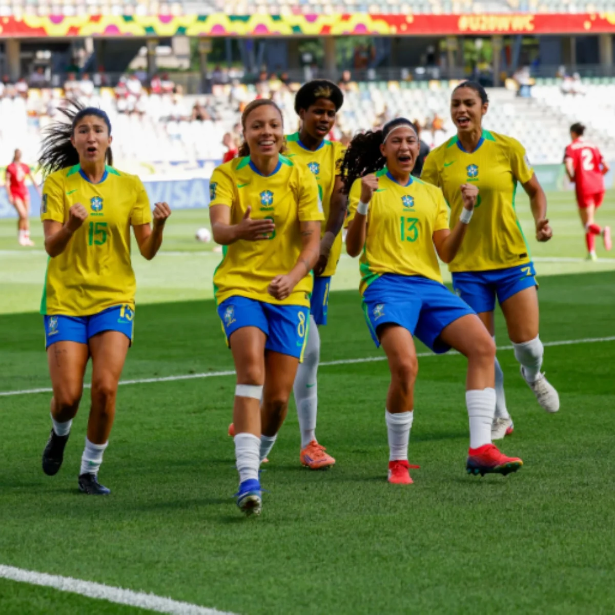 Brasil vence Inglaterra de virada e vai às oitavas da Copa Feminina Sub-20