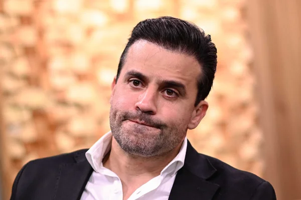 Relatora vota contra registro da candidatura de Pablo Marçal à Presidência