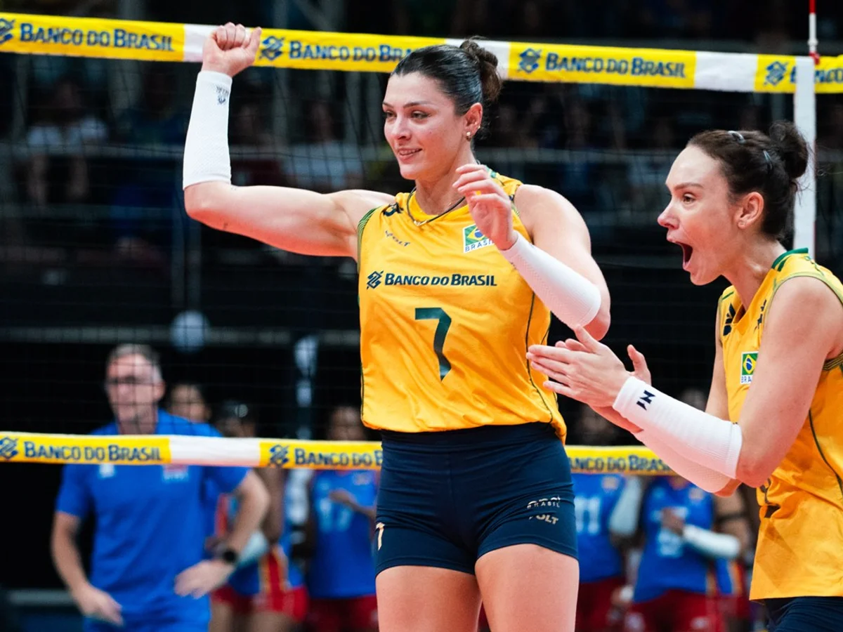Rosamaria tem lesão confirmada após deixar jogo da Sul-Americano de Vôlei