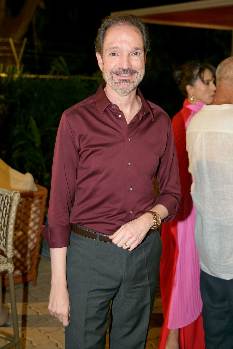 Marcelo Chaves reúne amigos especiais para celebrar nova idade na CASACOR