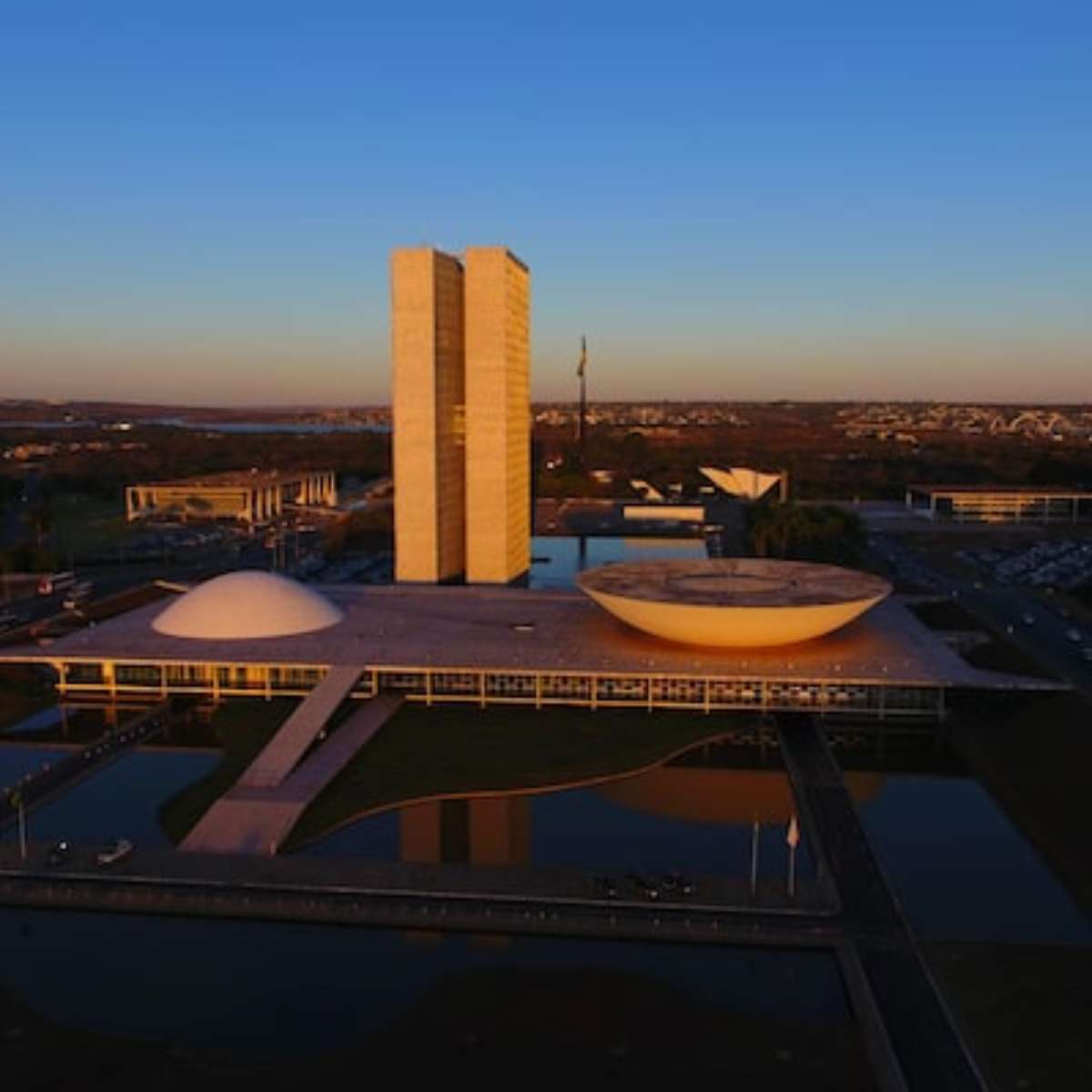 Eleições: entenda por que o mandato de senador dura 8 anos