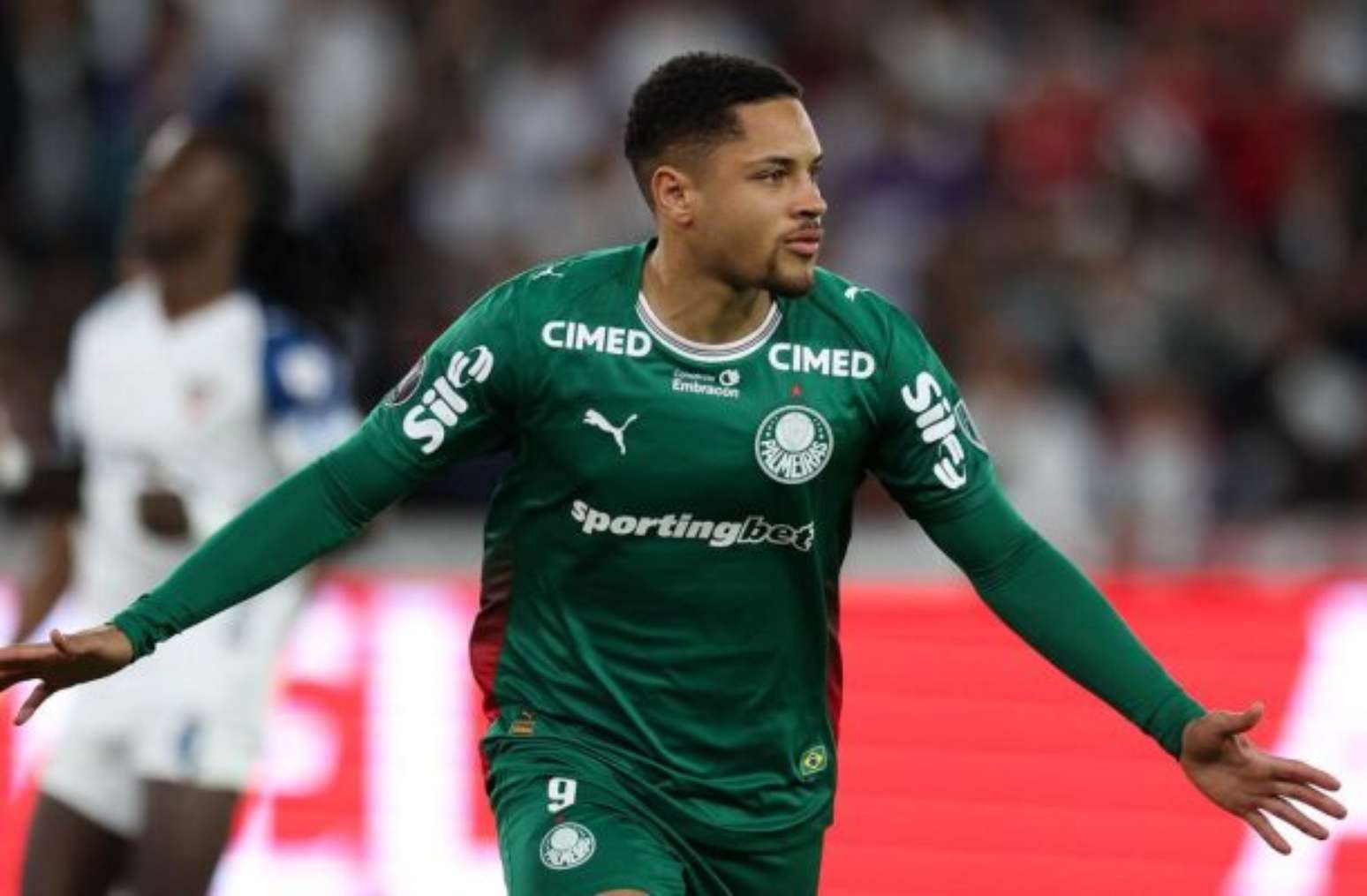 Vitor Roque quer mostrar que pode ser decisivo pelo Palmeiras no restante da temporada &mdash;