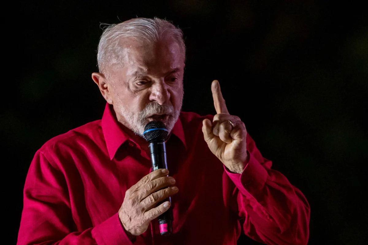 Real Time: para 45%, o trabalho de Lula é ruim/péssimo. 32% acham ótimo/bom