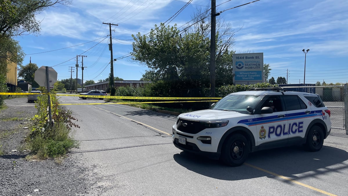 Man in serious condition after early morning Bank St. shooting
