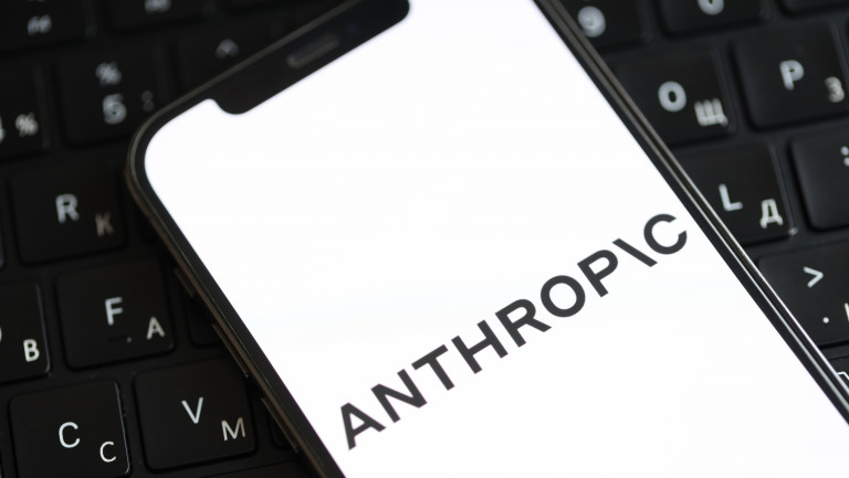Anthropic defende regra para desligar IAs consideradas perigosas
