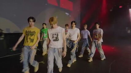 NEXZ agita o Palco Mundo com coreografias de street dance