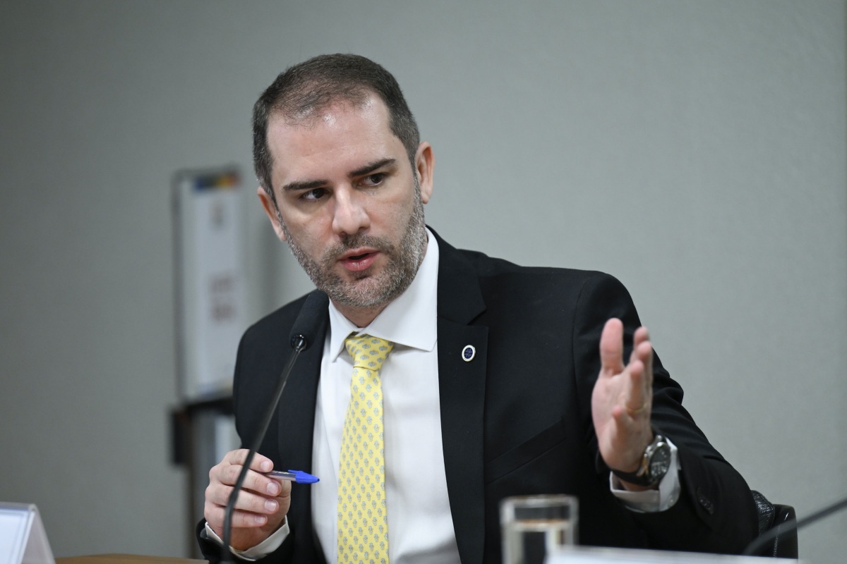 Anvisa vai regular plataformas, mas não sabe quantas vezes foram autuadas