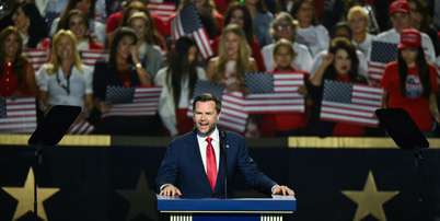 Vice-presidente de Estados Unidos, JD Vance, chamou os democratas de "partido do &oacute;dio", durante conven&ccedil;&atilde;o do Partido Republicano em Dallas. (10/09/2026) Foto: RFI