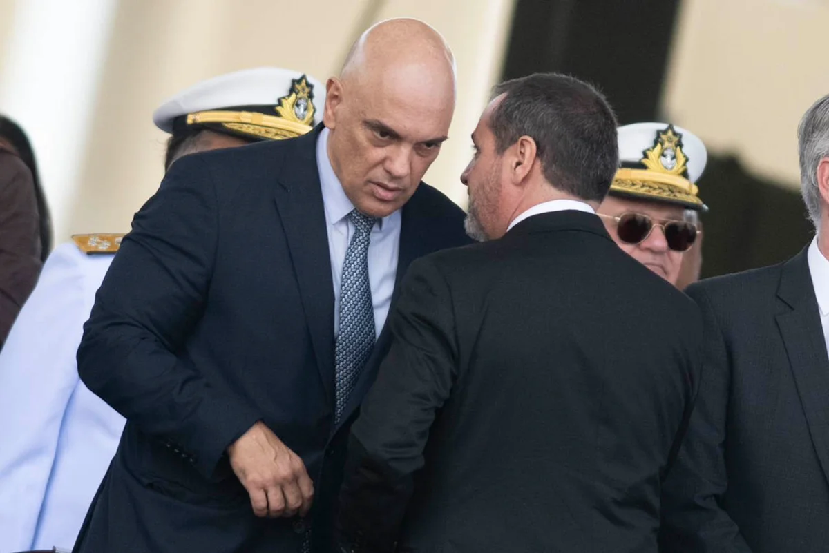 Alexandre de MOraes conversa com o Delegado Andrei Rodrigues está no comando da Polícia Federal