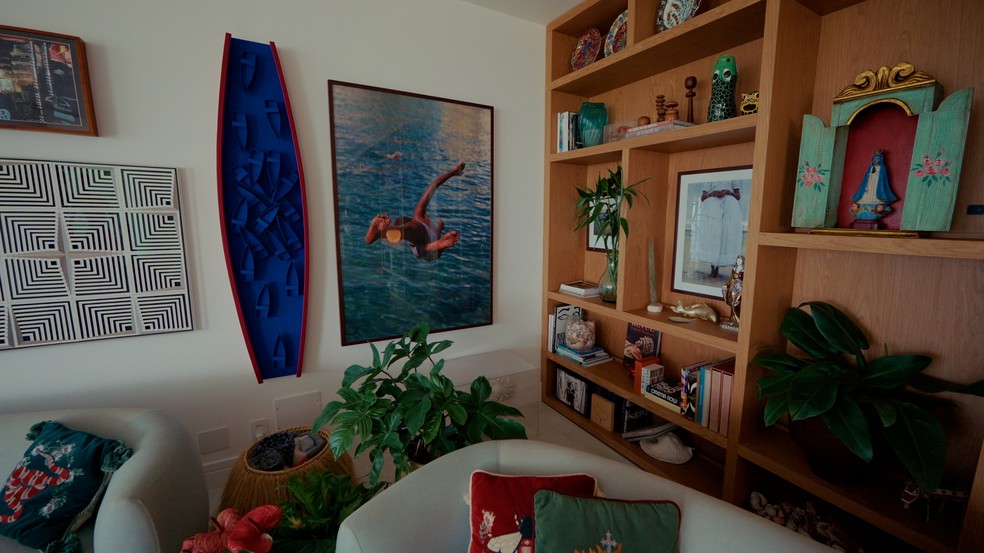 Flávia Alessandra abre apartamento brasileiríssimo no Rio de Janeiro