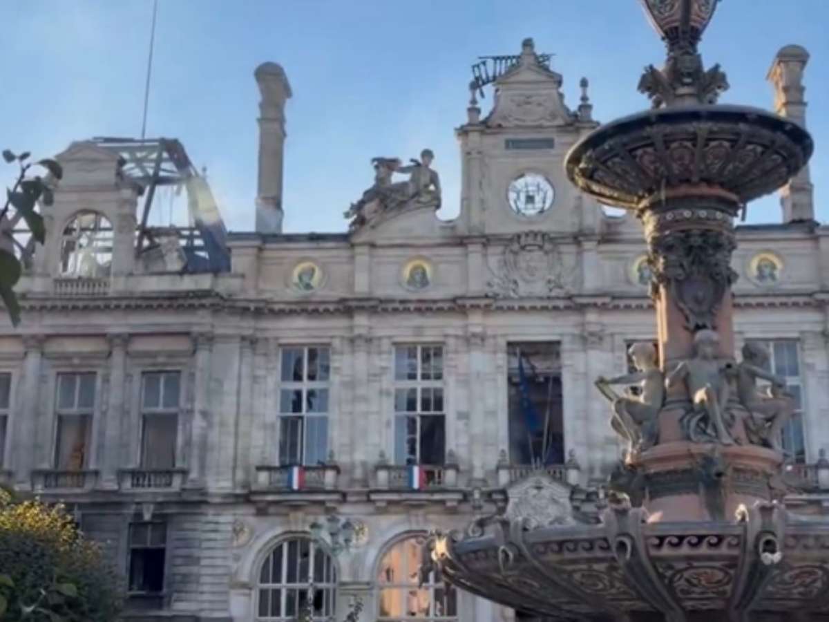Prédio que sobreviveu a duas guerras mundiais é destruído em protestos na França
