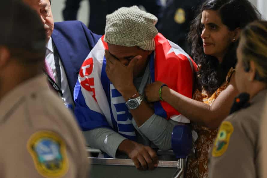 'Gastei cinco anos com criminosos': artista cubano dissidente abraça nova vida nos EUA após libertação da prisão