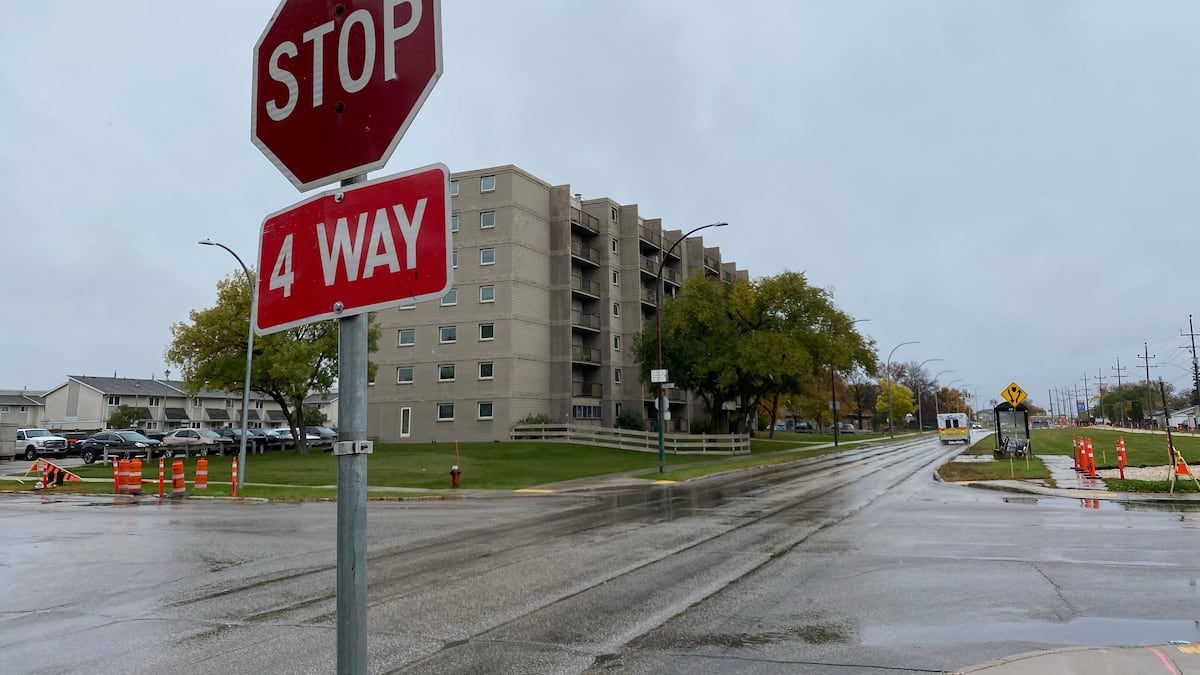 Armed suspect arrested after incident with taxi: Winnipeg Police