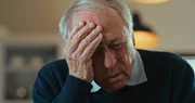 Cientistas identificam alvo no cérebro para conter inflamação no Alzheimer