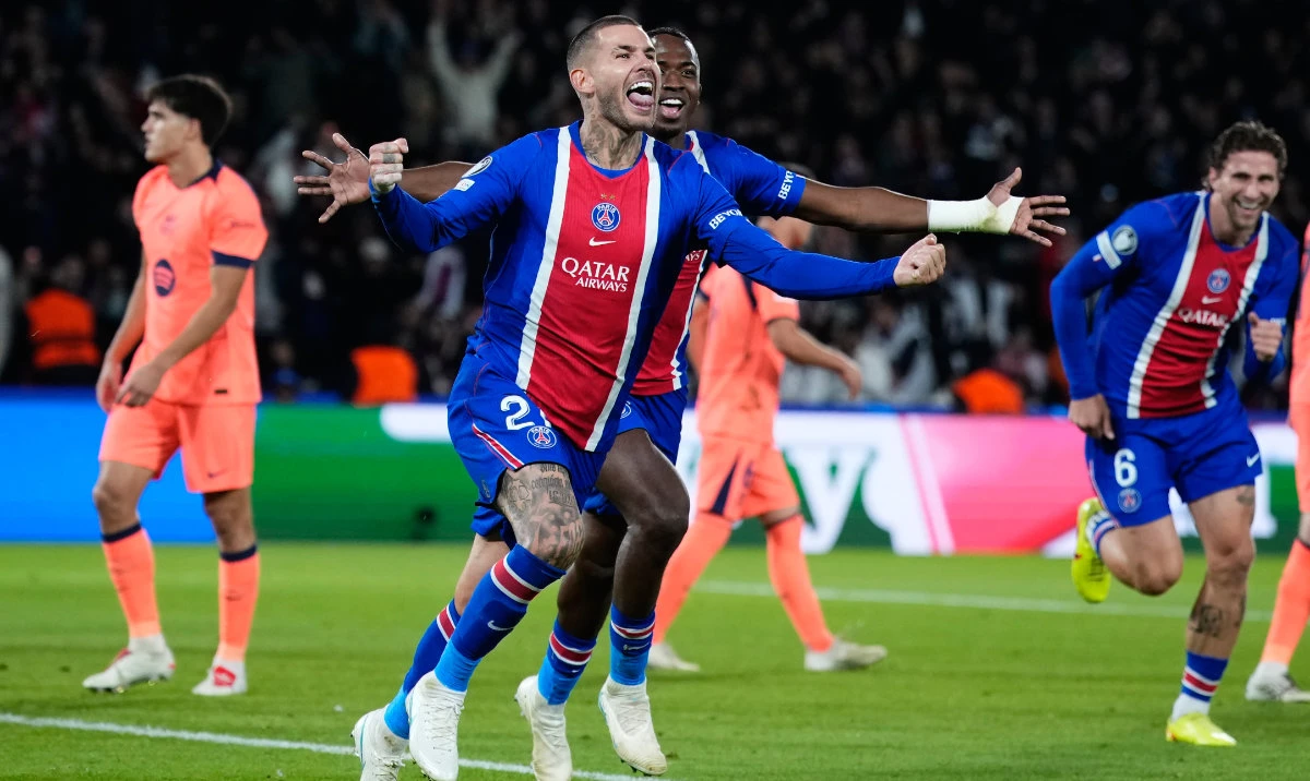 A temporada do ala-esquerdo do PSG, Kvaratskhelia, está em dúvida após ruptura do LCA