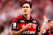 Pedro, do Flamengo, é cobrado a deixar casa no Rio