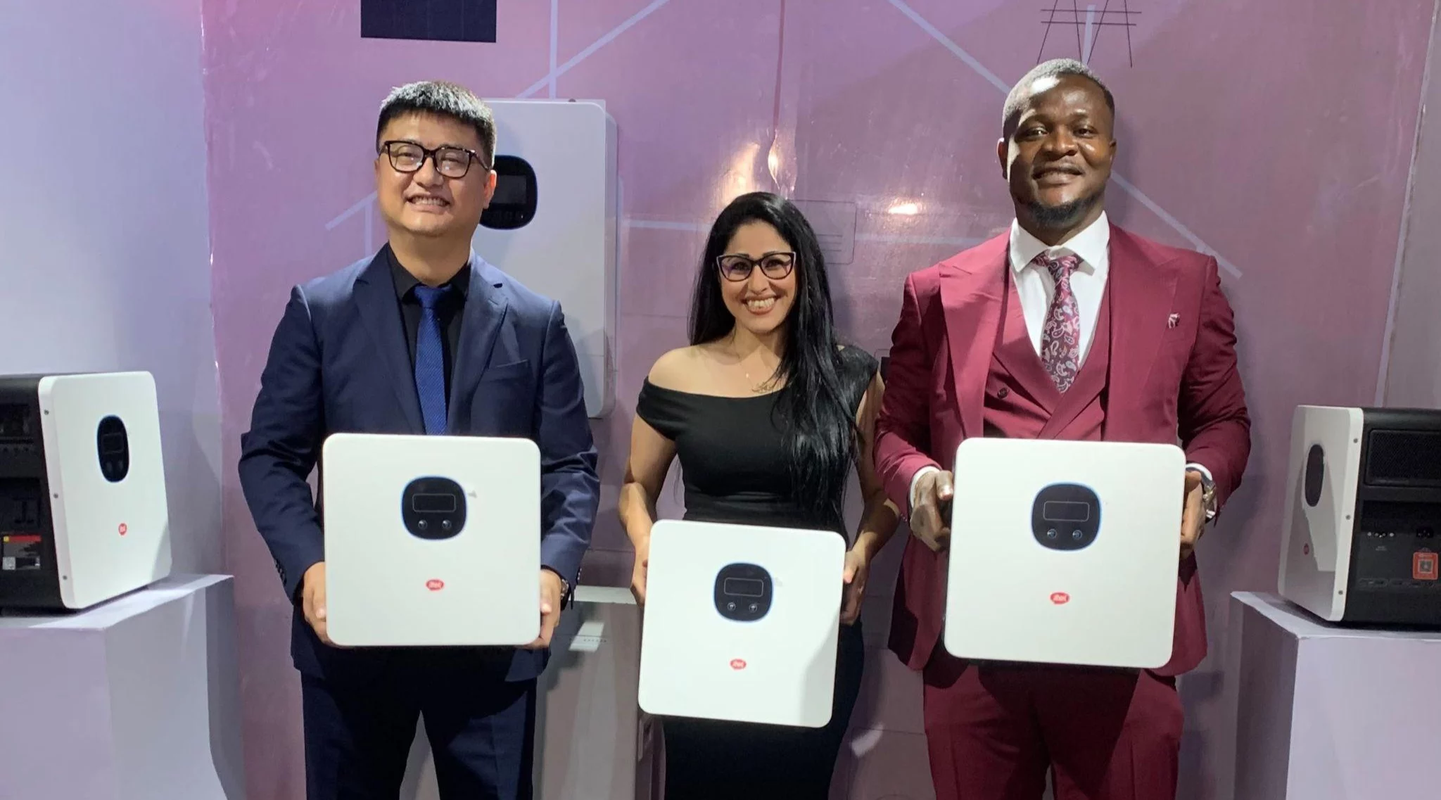 A Itel Energy expandiu seu portfólio com o lançamento do PowerTank 1000 e do inversor híbrido de 11 kW.