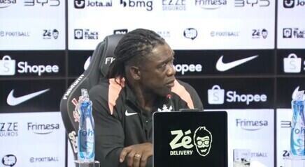 Seedorf fala sobre o atual momento vivido por Memphis no Corinthians