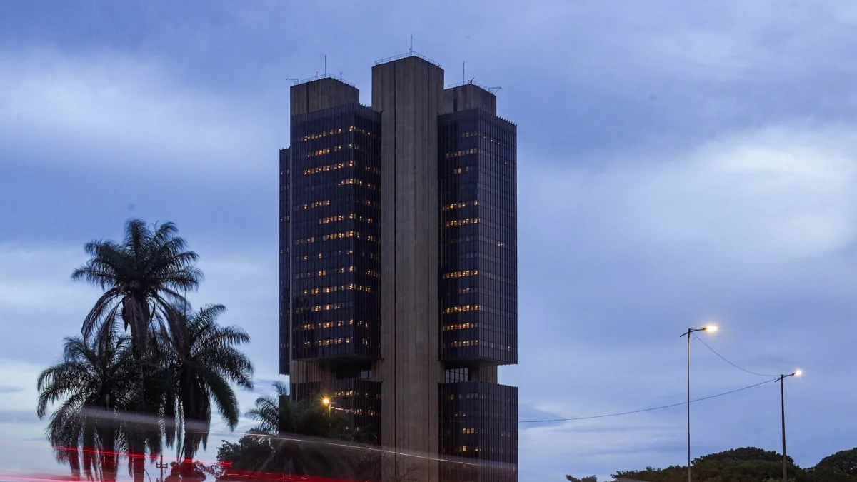 Focus: mercado baixa projeção da inflação e do PIB para este ano