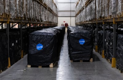 Dubai envia suprimentos de alívio invernal para a Faixa de Gaza por meio de uma nova ponte aérea