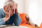 Cientistas identificam alvo no cérebro para conter inflamação no Alzheimer