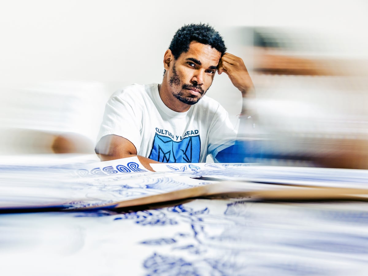 'Gastei cinco anos com criminosos': artista cubano dissidente abraça nova vida nos EUA após libertação da prisão