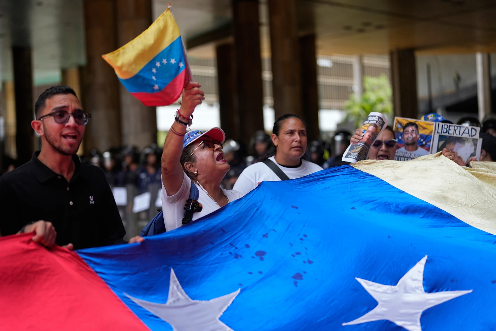 Maduro, wife expected to face new charges over alleged torture of Americans