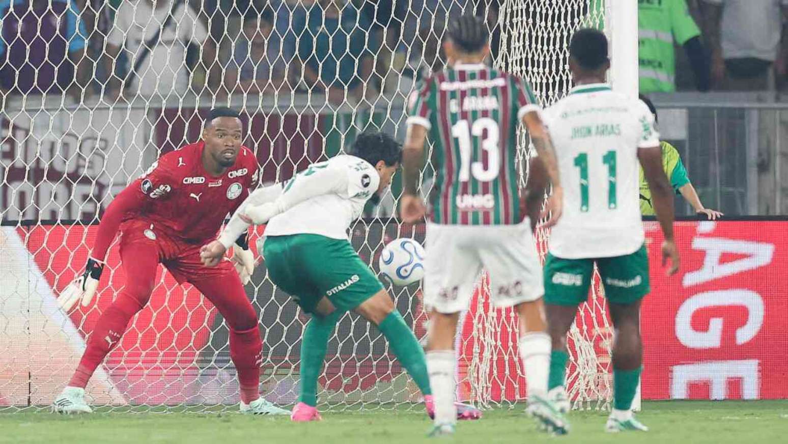 Palmeiras foi eficiente para conquistar o triunfo sobre o Fluminense no Maracan&atilde; &ndash;
