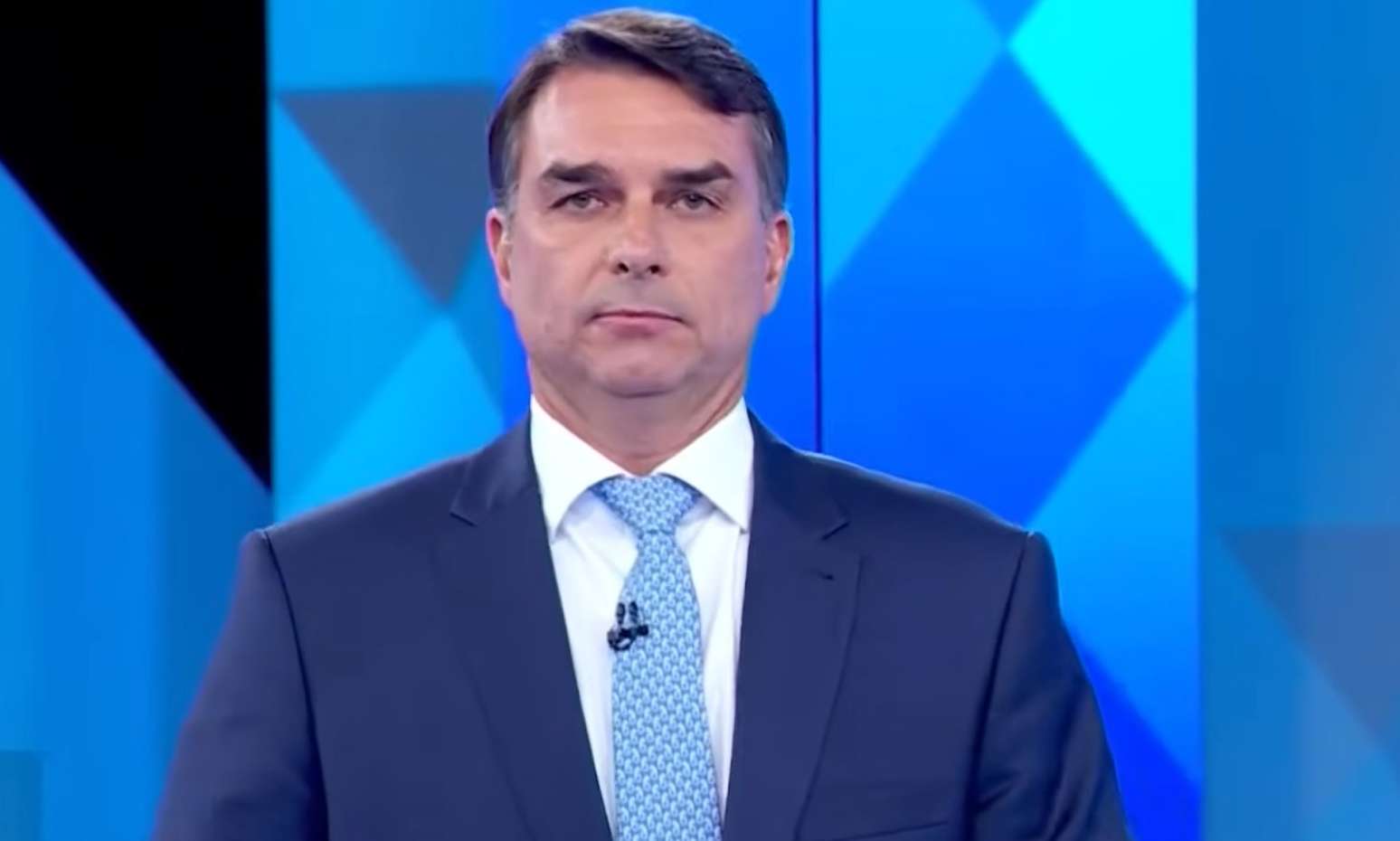 Fl&aacute;vio durante debate da TV Globo