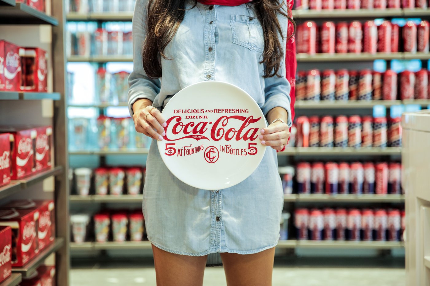 Quer renda vitalícia? A Coca-Cola aumentou seu dividendo por 64 anos consecutivos e oferece rendimento de 2,5%. Veja se ela pertence à sua carteira.